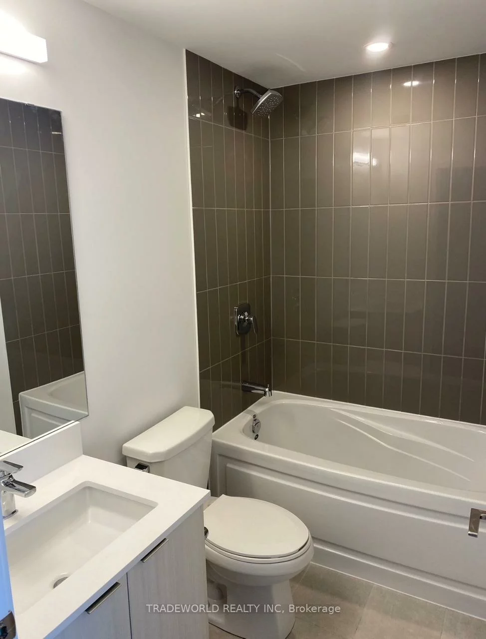 225, Malta, Fletcher's Creek South, Brampton