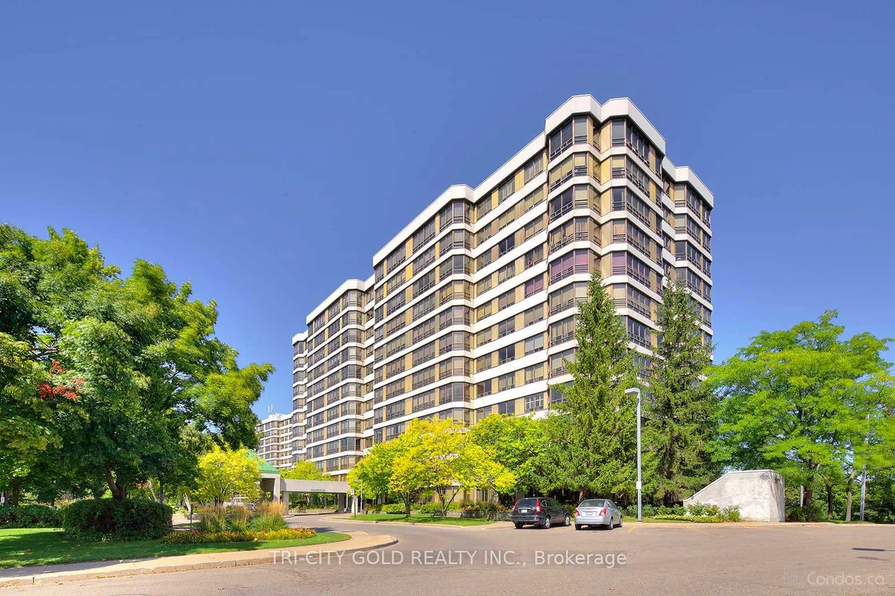 320, Mill, Brampton South, Brampton