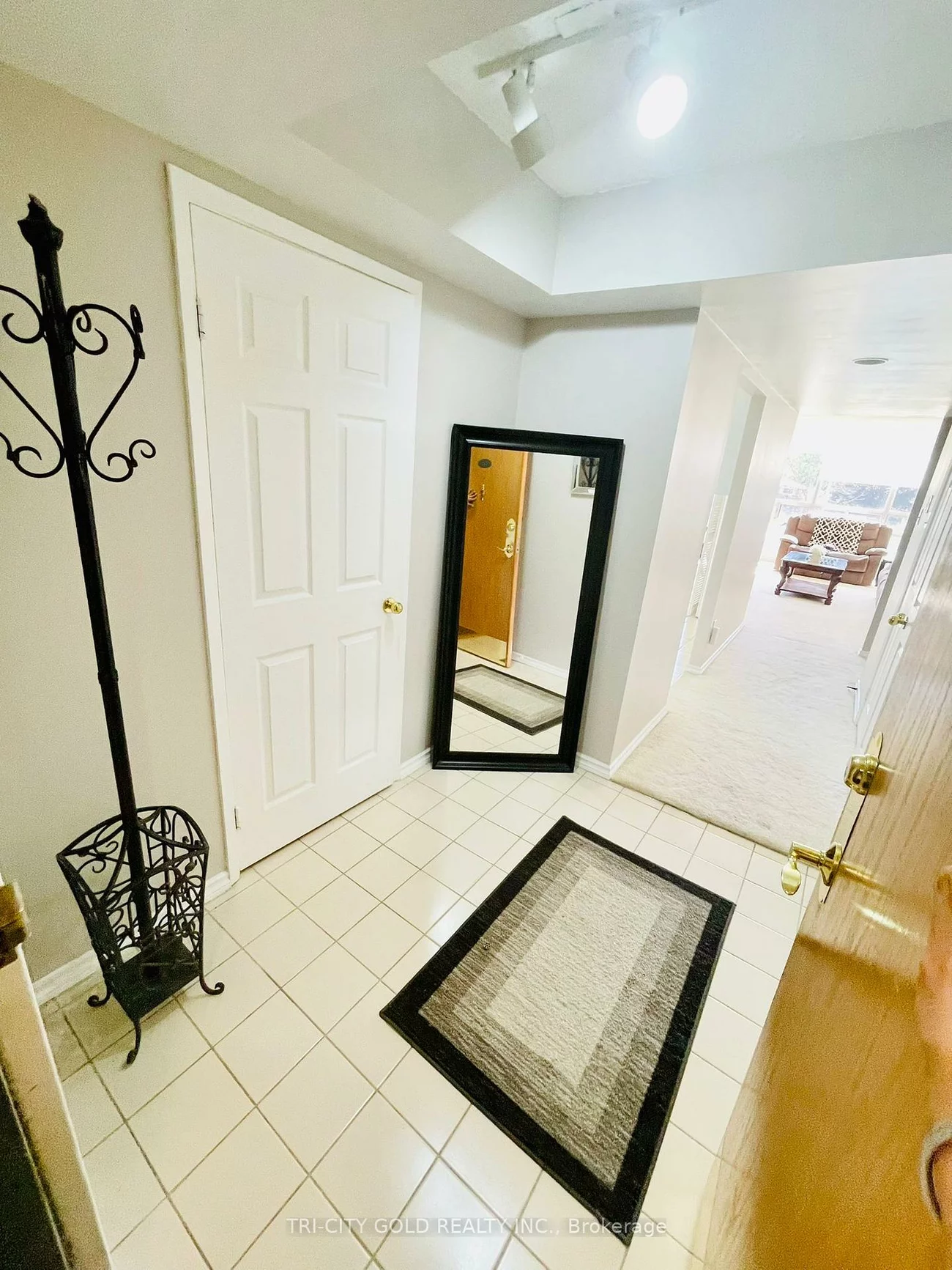 320, Mill, Brampton South, Brampton