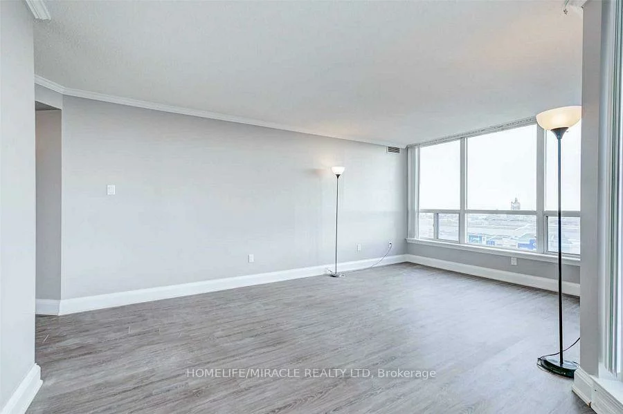 12, Laurelcrest, Queen Street Corridor, Brampton