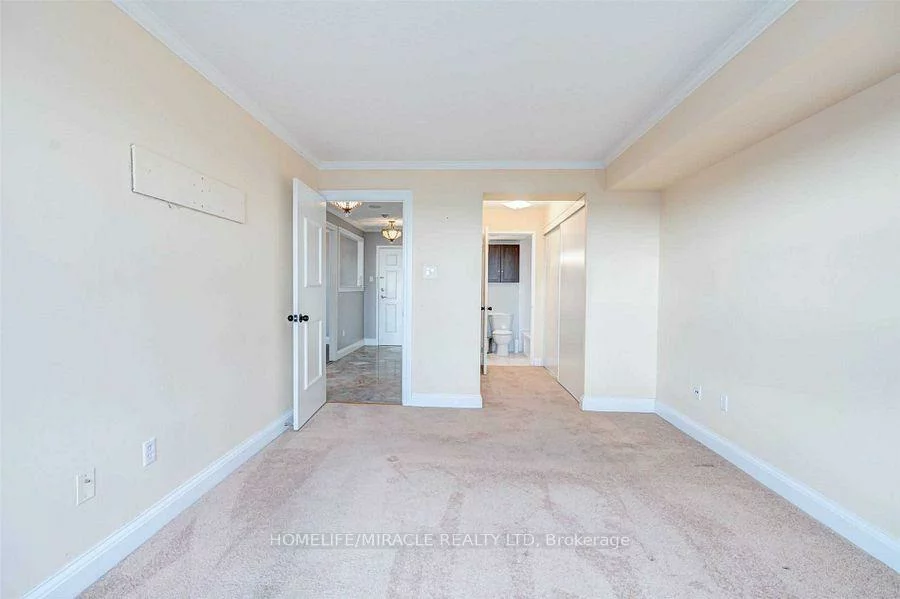 12, Laurelcrest, Queen Street Corridor, Brampton