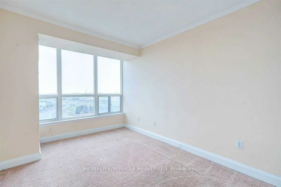 12, Laurelcrest, Queen Street Corridor, Brampton