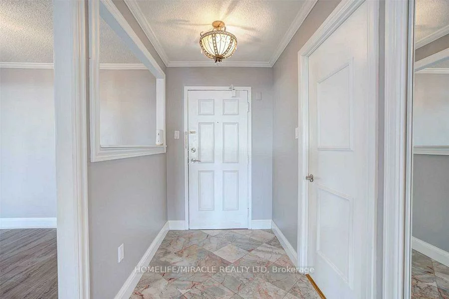 12, Laurelcrest, Queen Street Corridor, Brampton