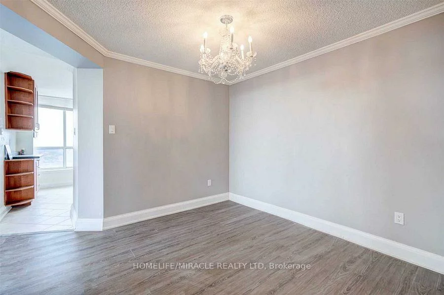 12, Laurelcrest, Queen Street Corridor, Brampton