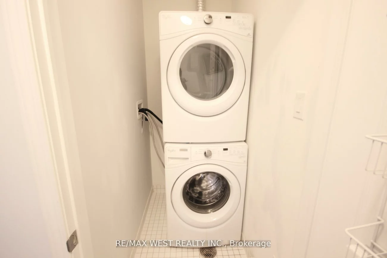 250, Sunny Meadow, Sandringham-Wellington, Brampton