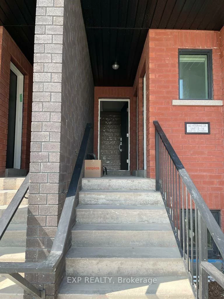 165, Veterans, Northwest Brampton, Brampton