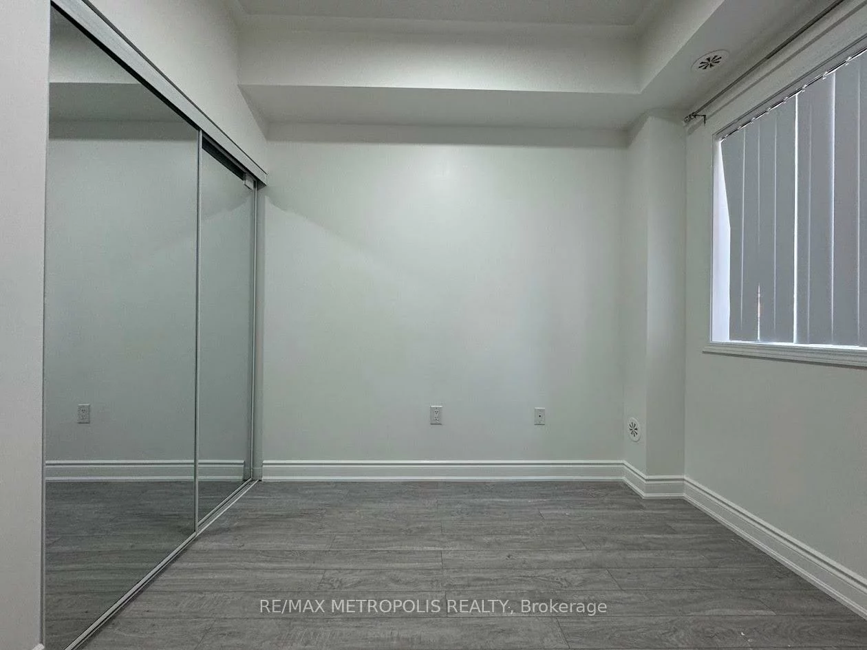 250, Sunny Meadow, Sandringham-Wellington, Brampton