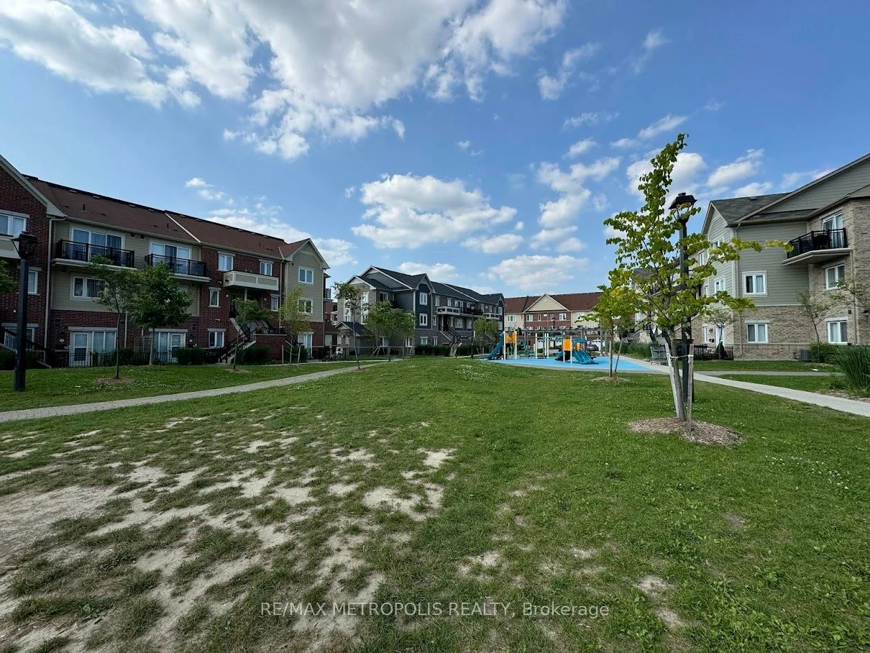 250, Sunny Meadow, Sandringham-Wellington, Brampton