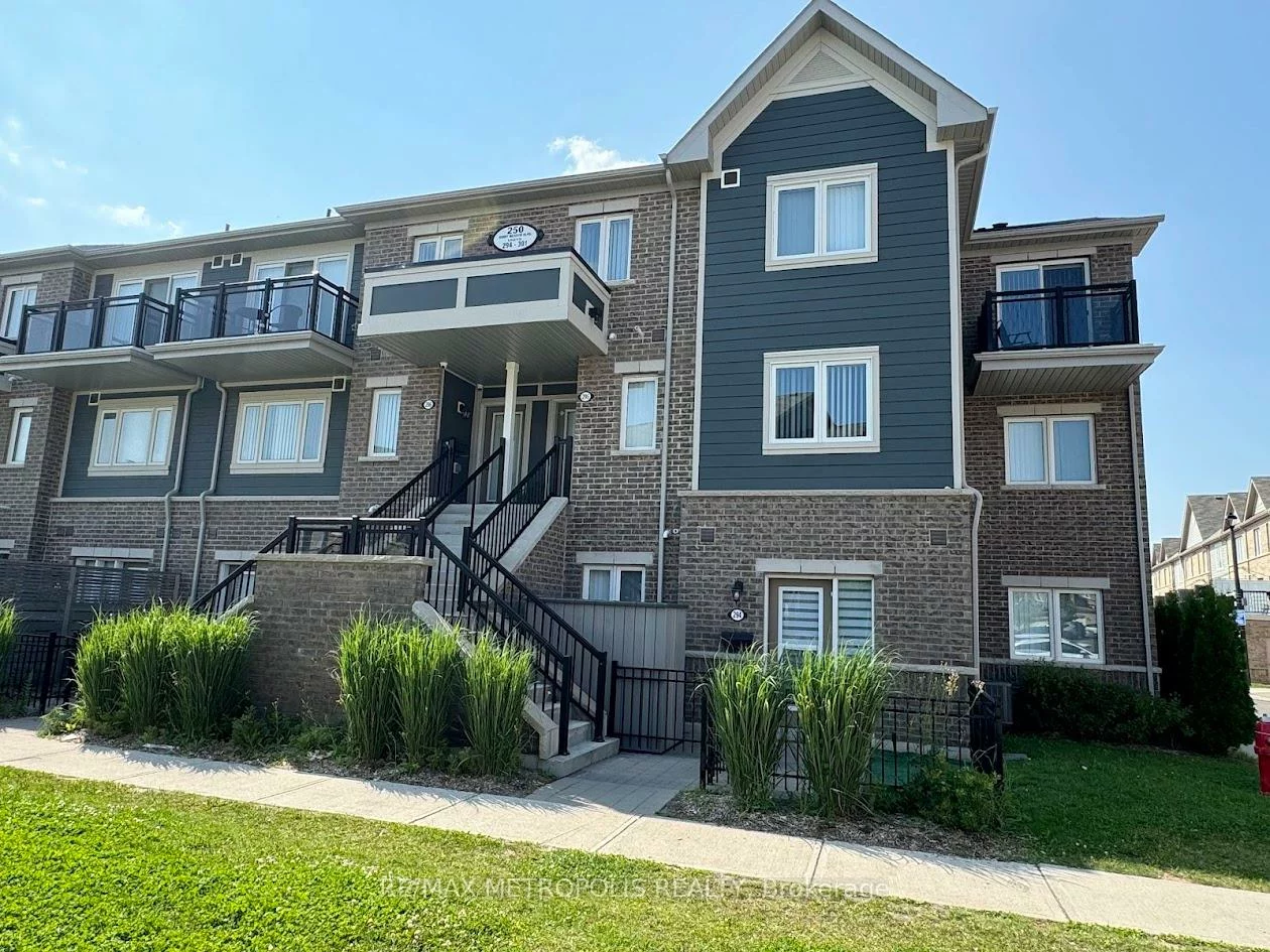 250, Sunny Meadow, Sandringham-Wellington, Brampton