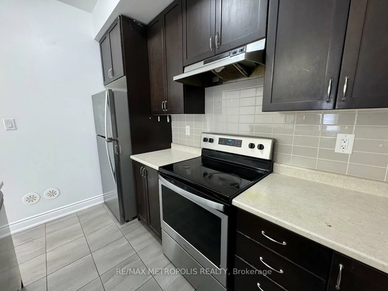 250, Sunny Meadow, Sandringham-Wellington, Brampton