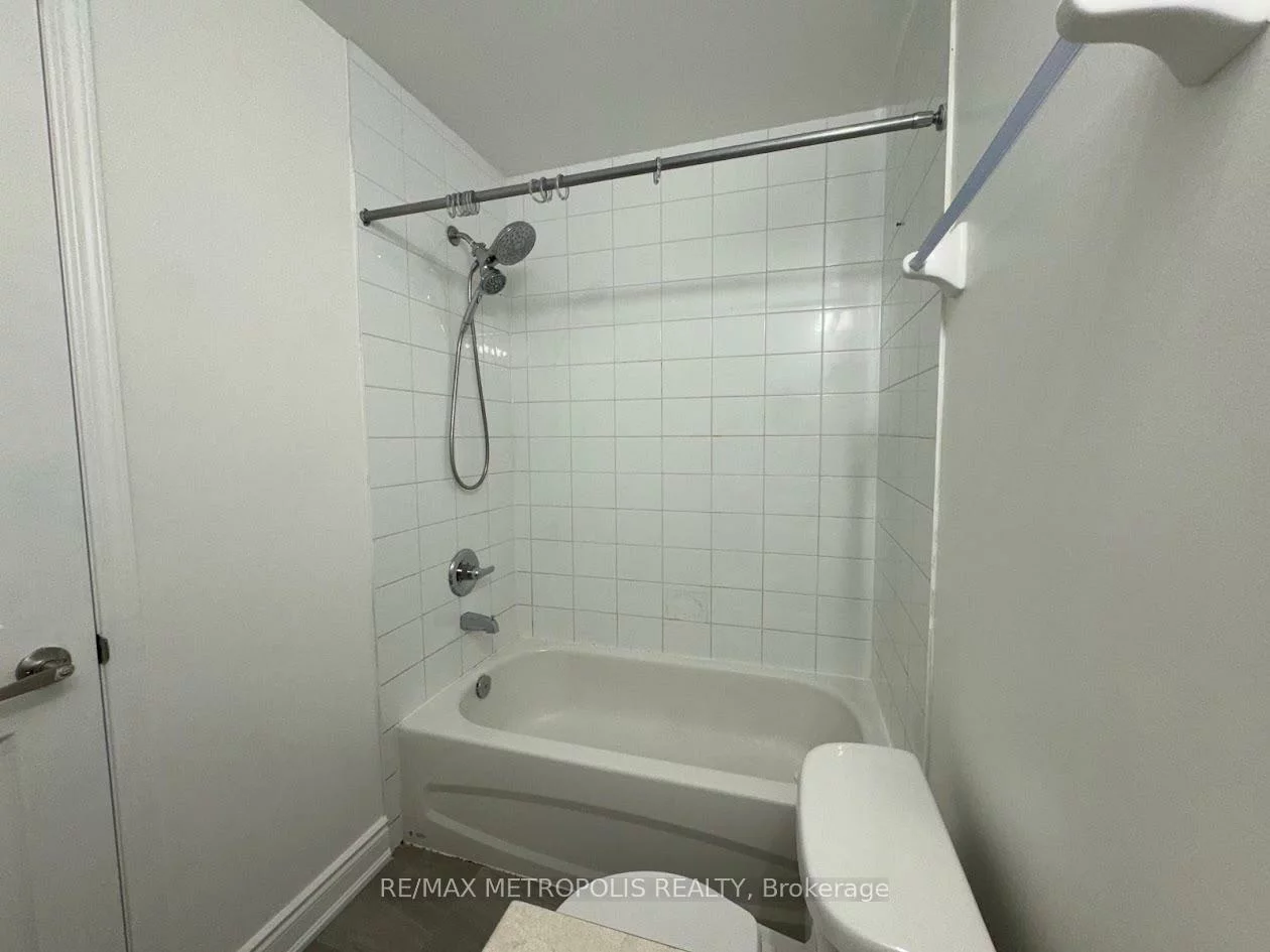 250, Sunny Meadow, Sandringham-Wellington, Brampton
