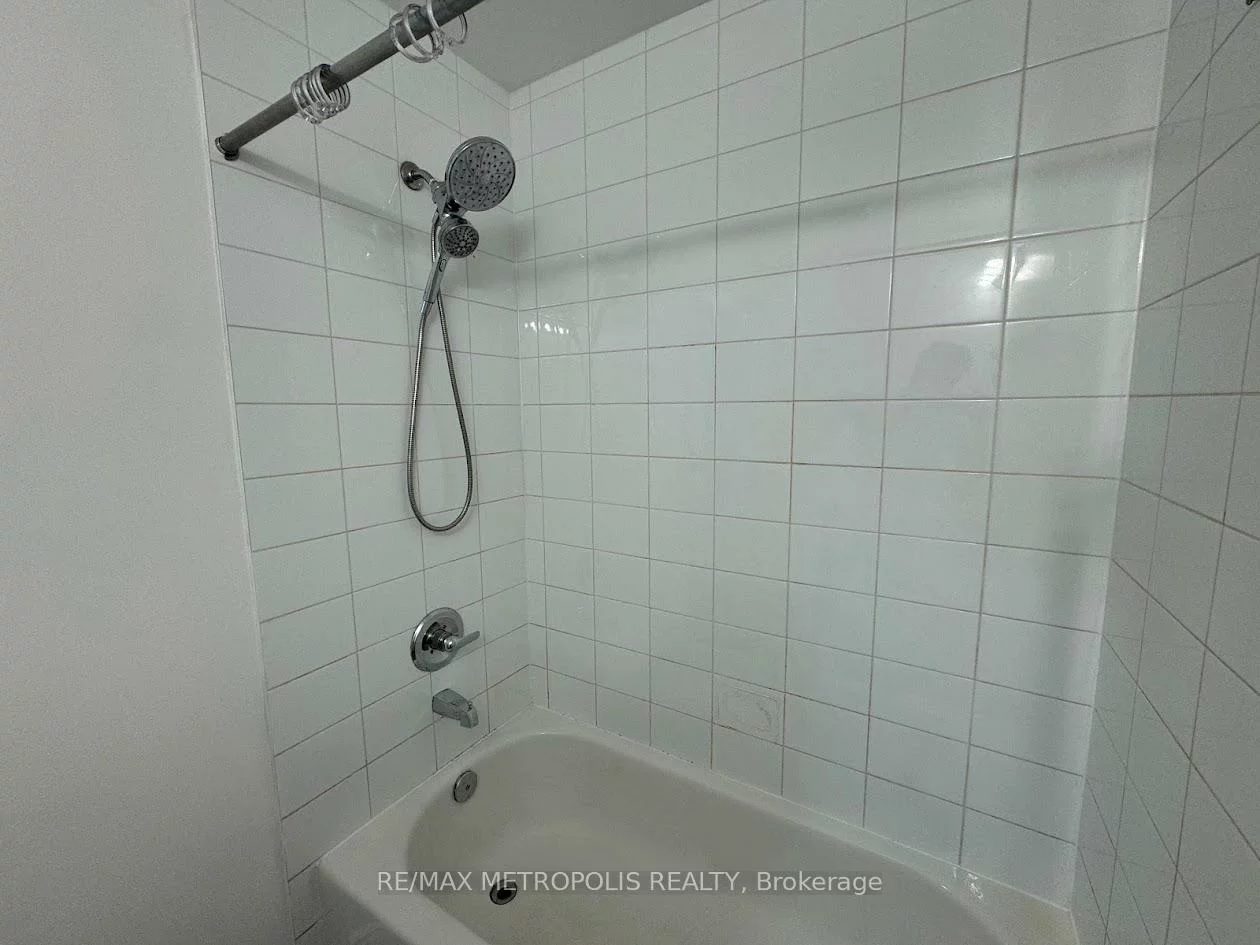 250, Sunny Meadow, Sandringham-Wellington, Brampton