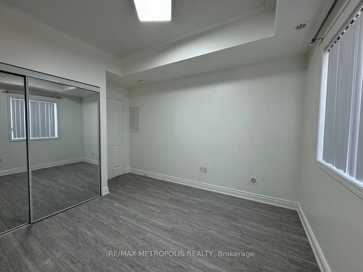250, Sunny Meadow, Sandringham-Wellington, Brampton
