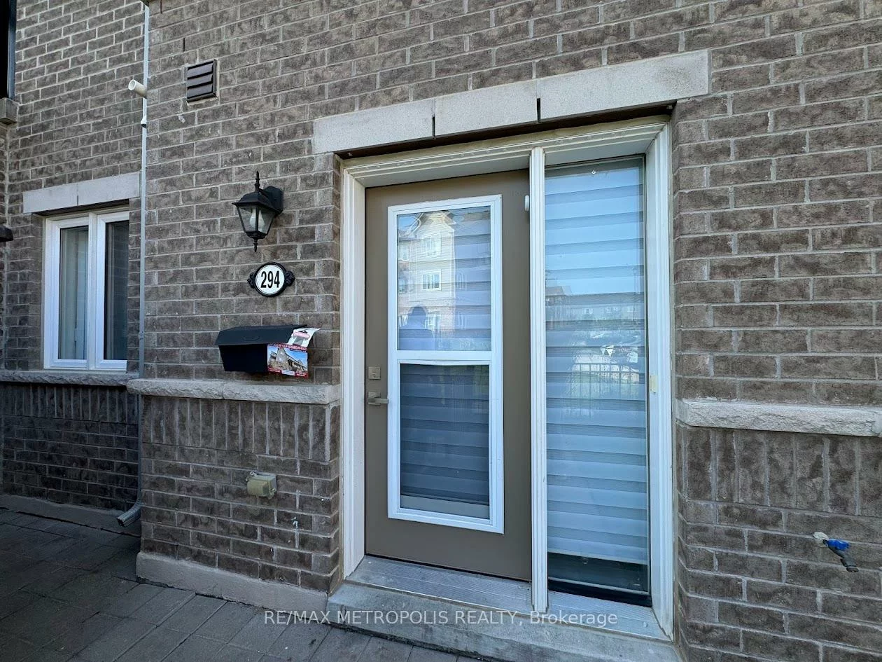 250, Sunny Meadow, Sandringham-Wellington, Brampton