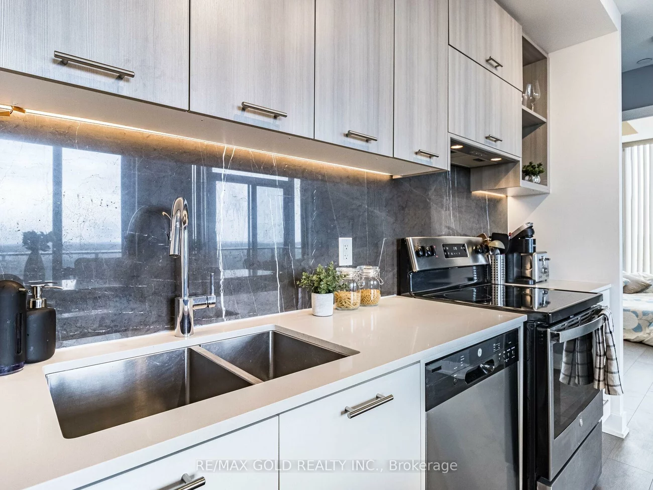 180, Veterans, Northwest Brampton, Brampton