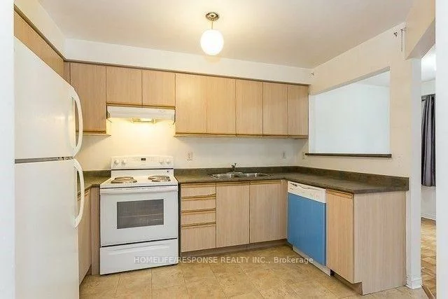 120, Railroad, Downtown Brampton, Brampton