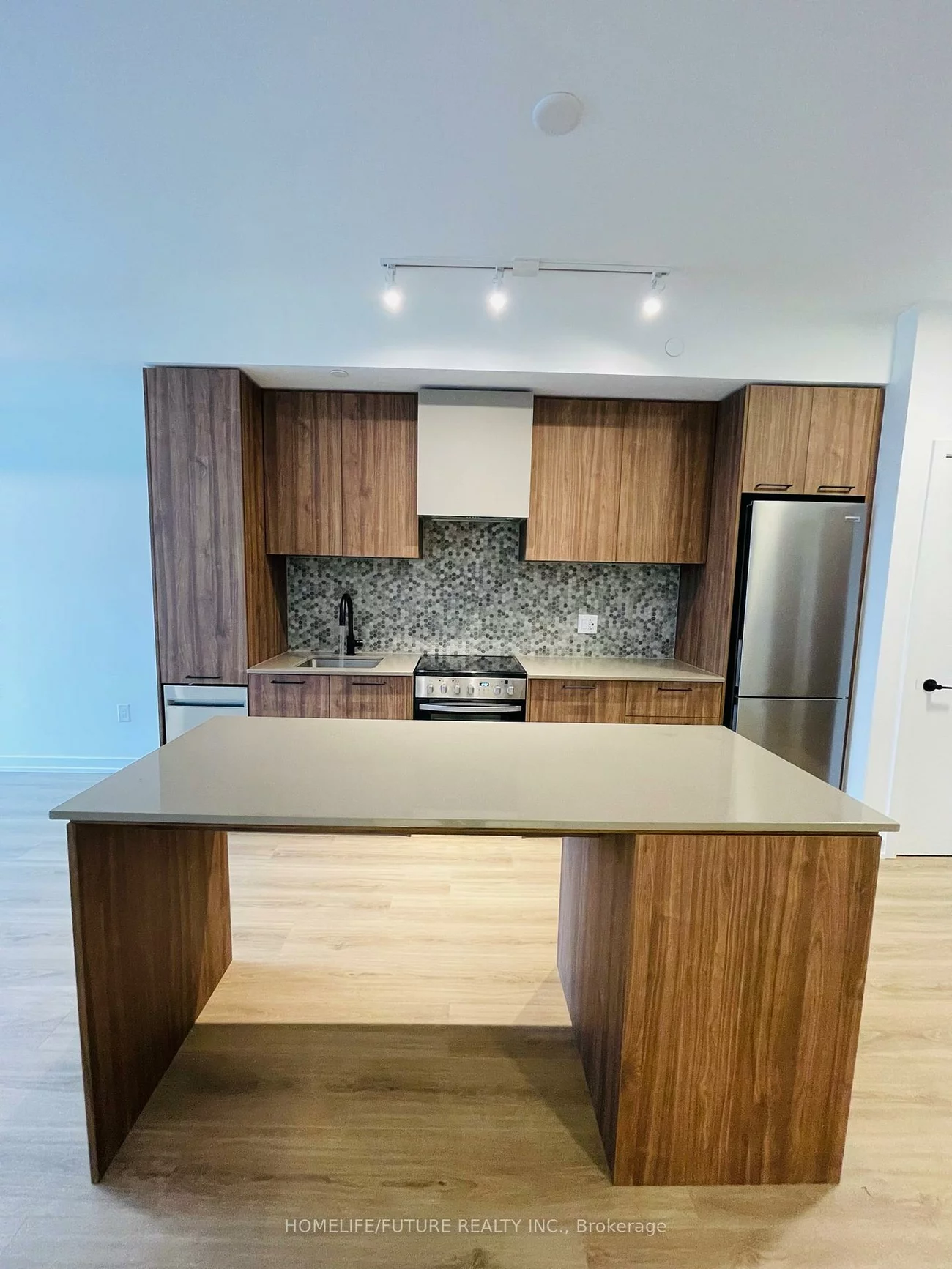 10, Lagerfeld, Northwest Brampton, Brampton