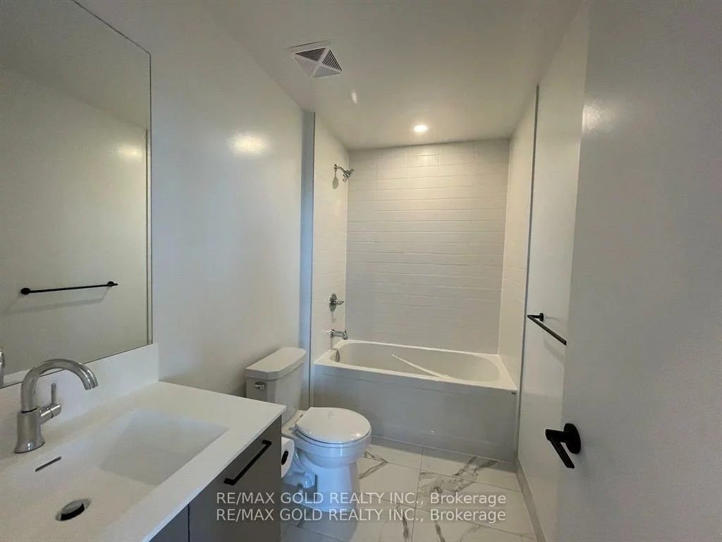 10, Lagerfeld, Northwest Brampton, Brampton