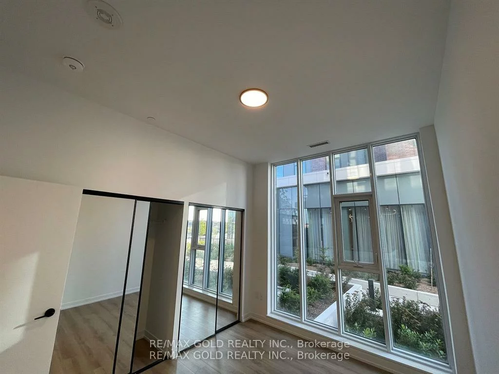 10, Lagerfeld, Northwest Brampton, Brampton