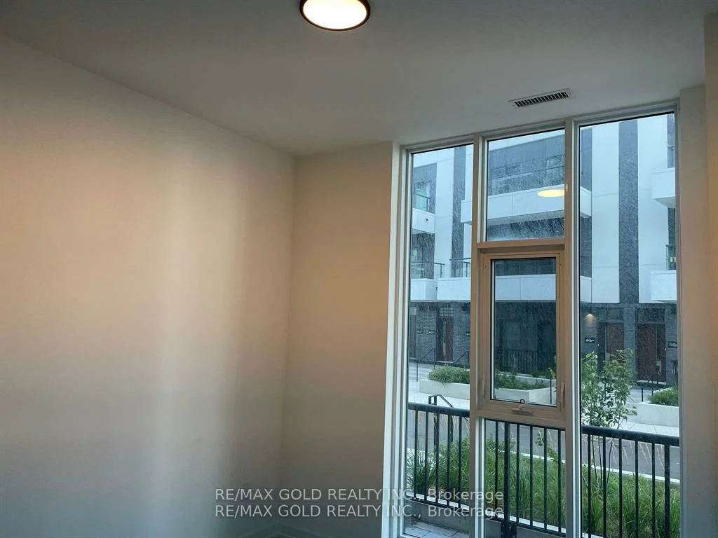 10, Lagerfeld, Northwest Brampton, Brampton