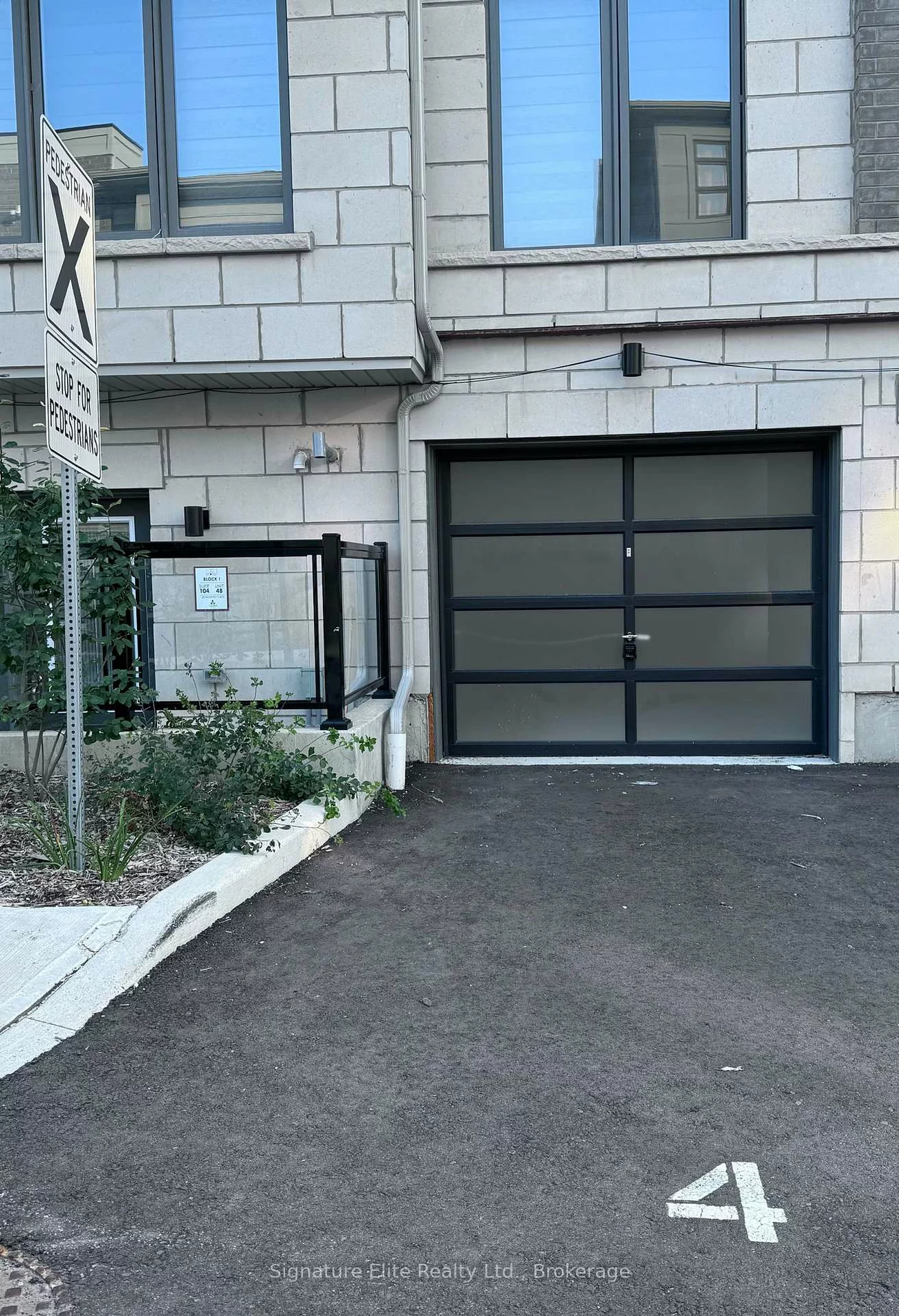 20, Halliford, Goreway Drive Corridor, Brampton