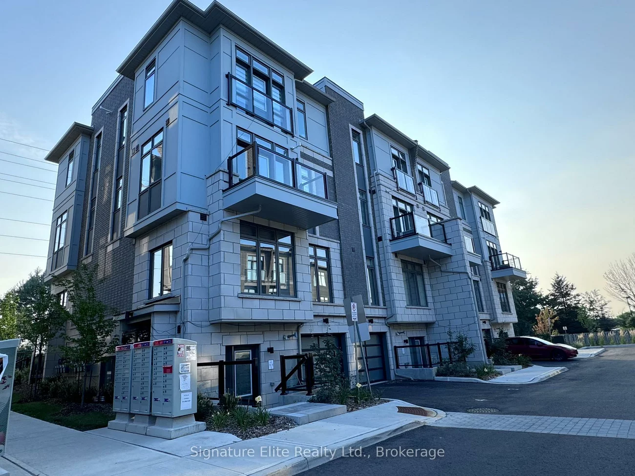 20, Halliford, Goreway Drive Corridor, Brampton