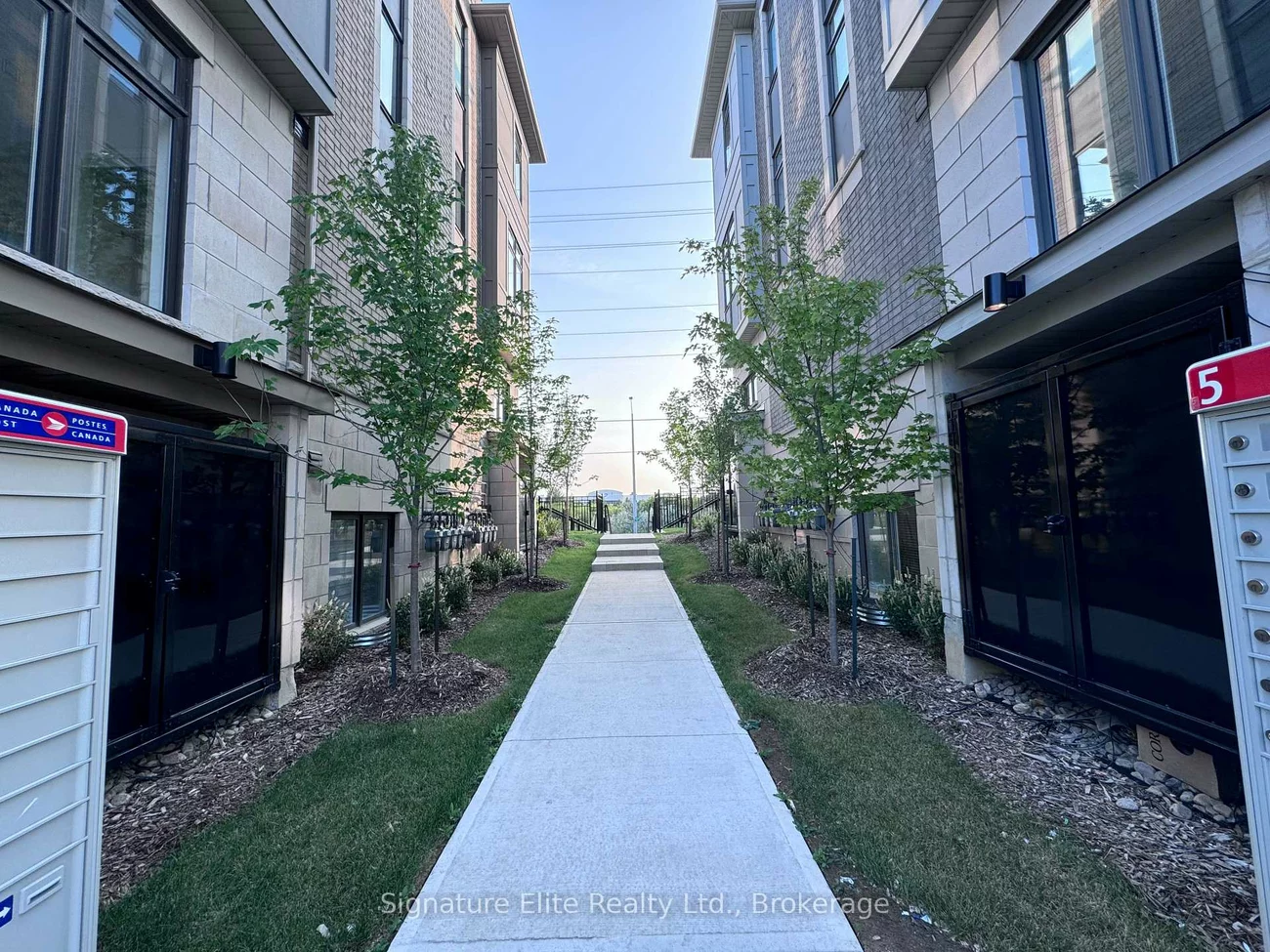 20, Halliford, Goreway Drive Corridor, Brampton