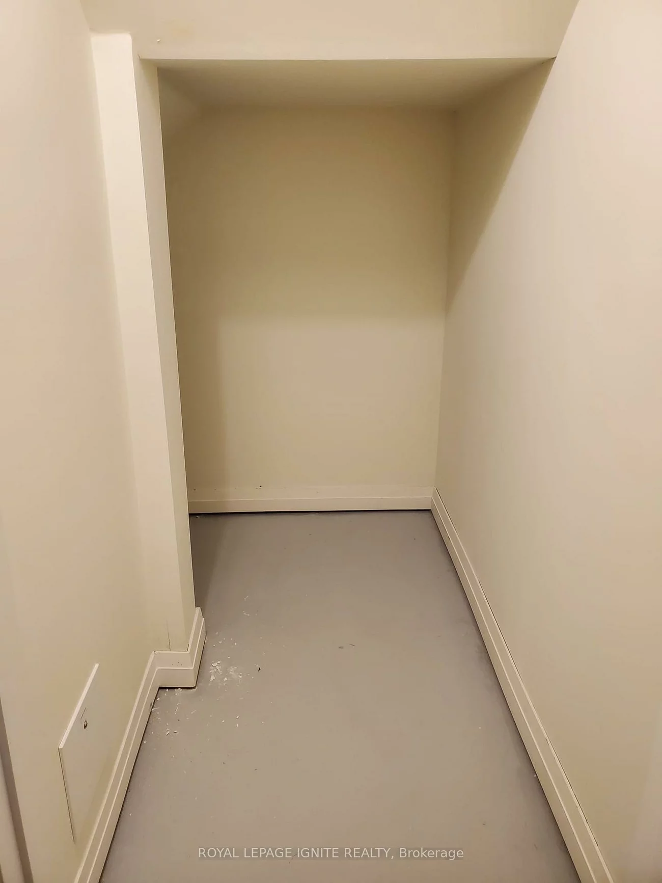 250, Lagerfeld, Northwest Brampton, Brampton