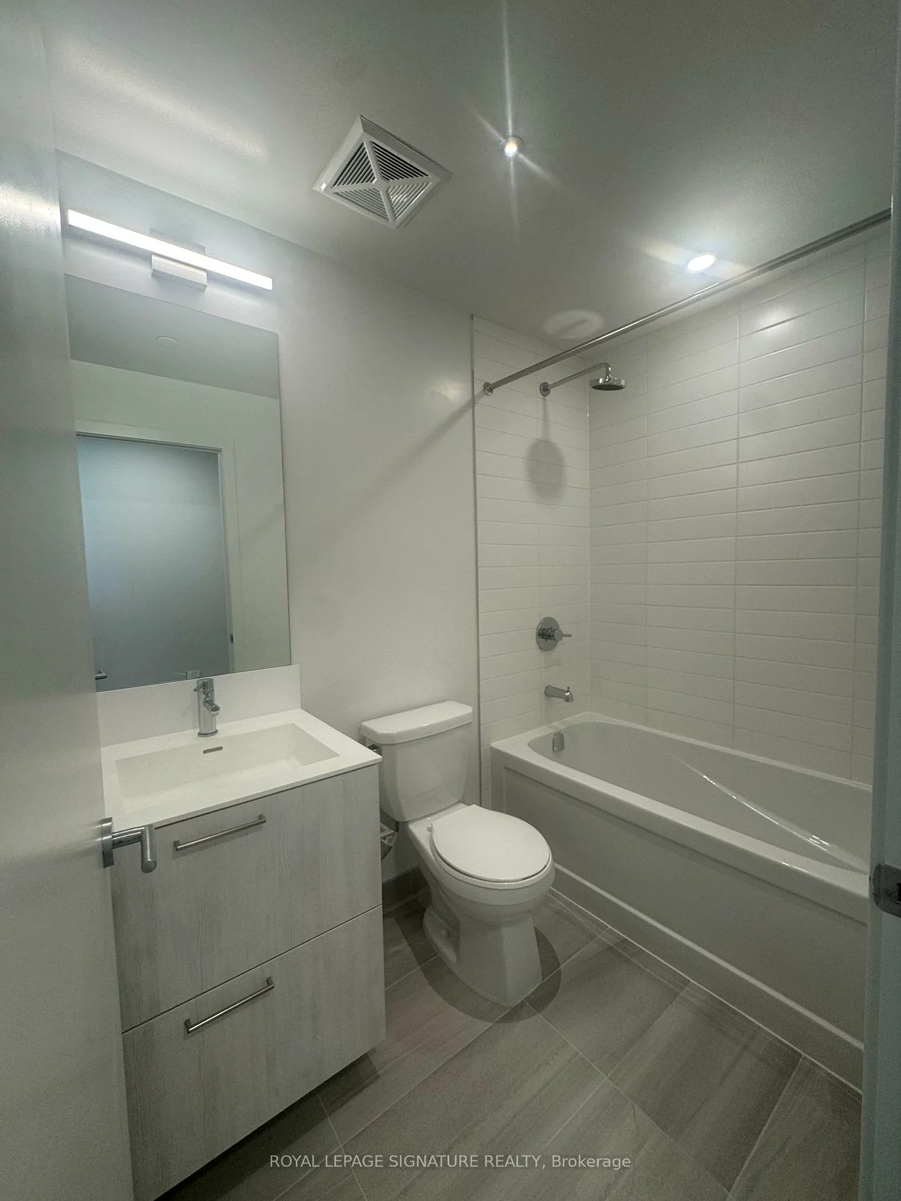 40, Lagerfeld, Northwest Brampton, Brampton