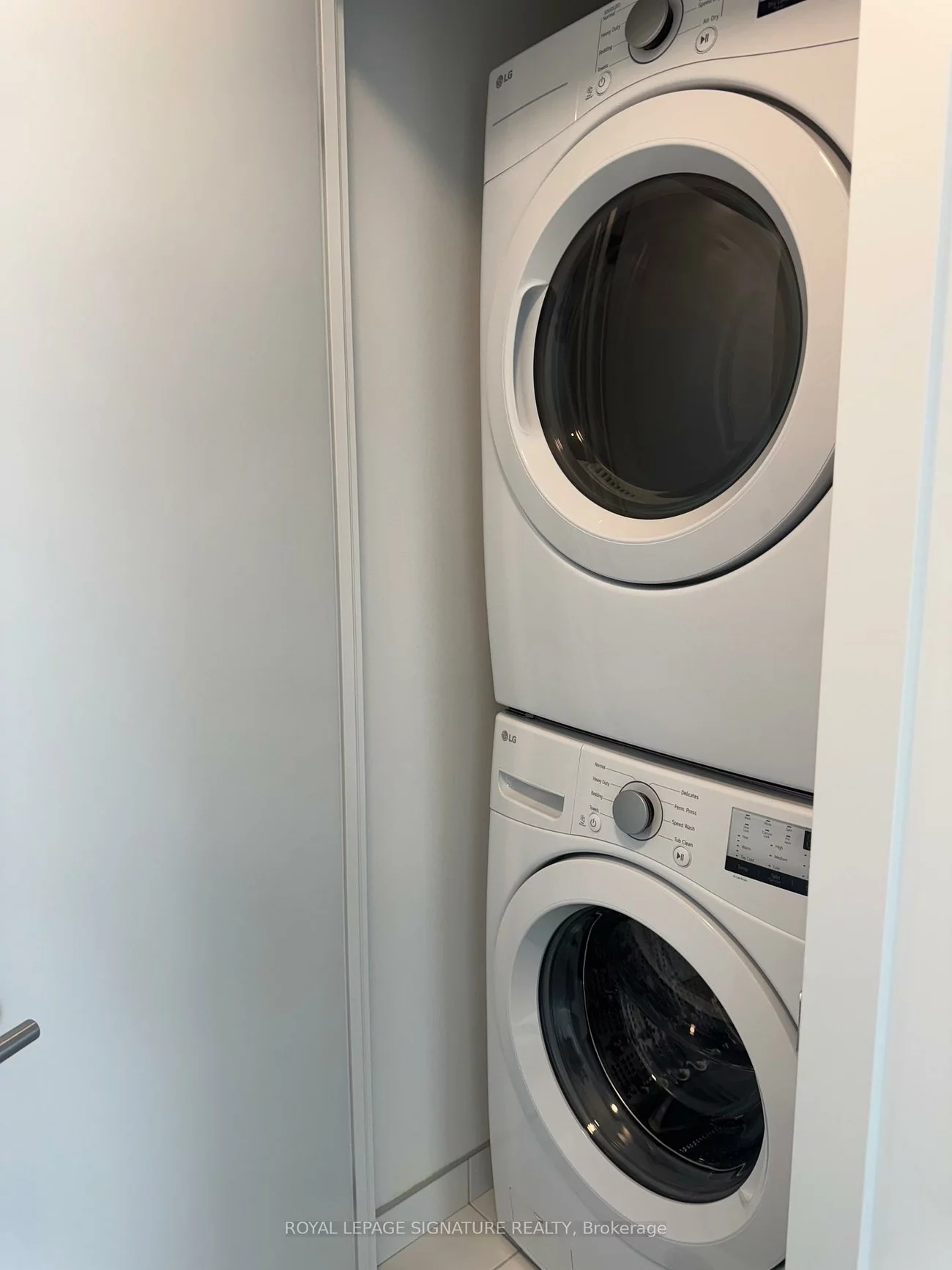 40, Lagerfeld, Northwest Brampton, Brampton