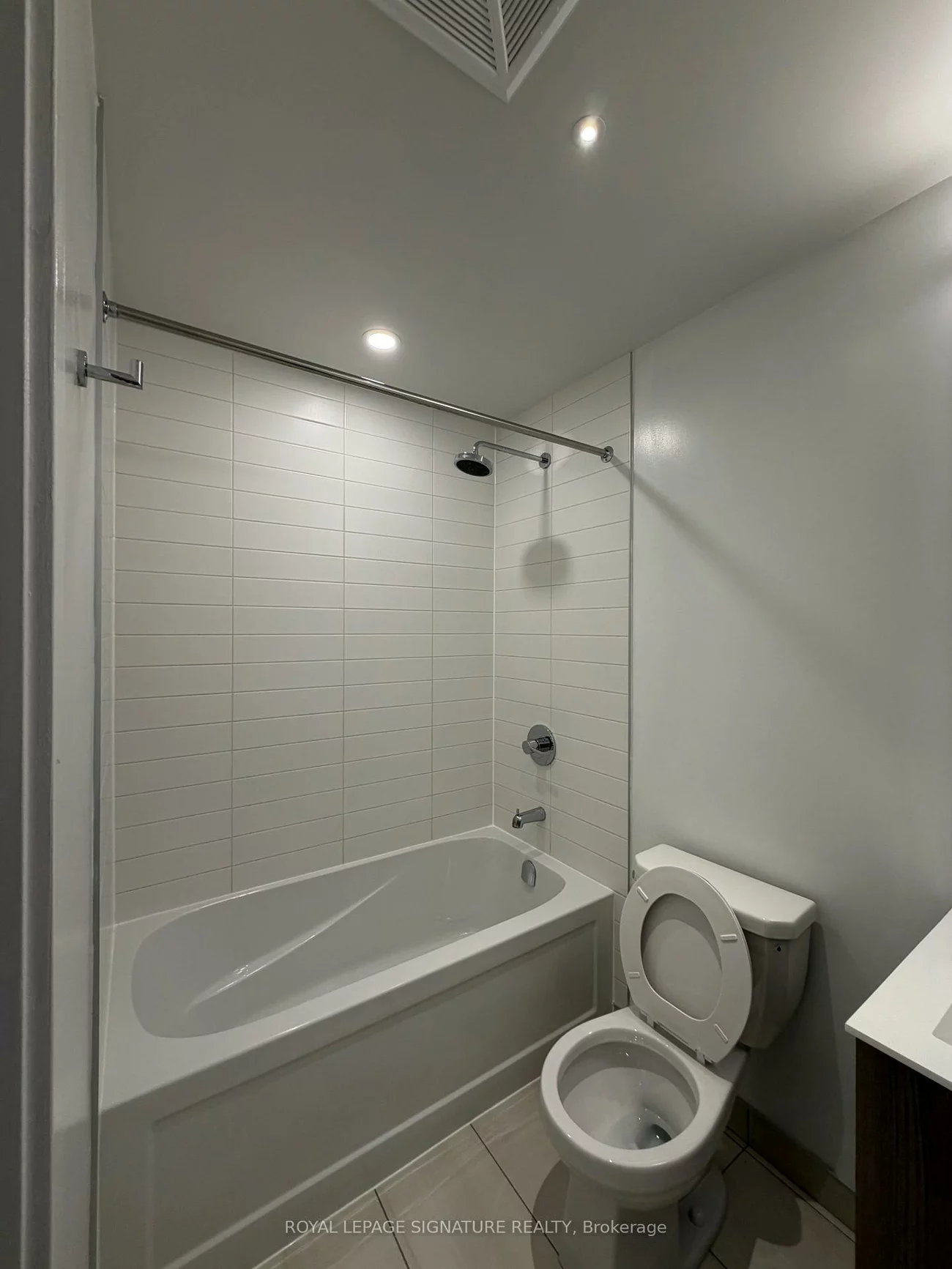 40, Lagerfeld, Northwest Brampton, Brampton