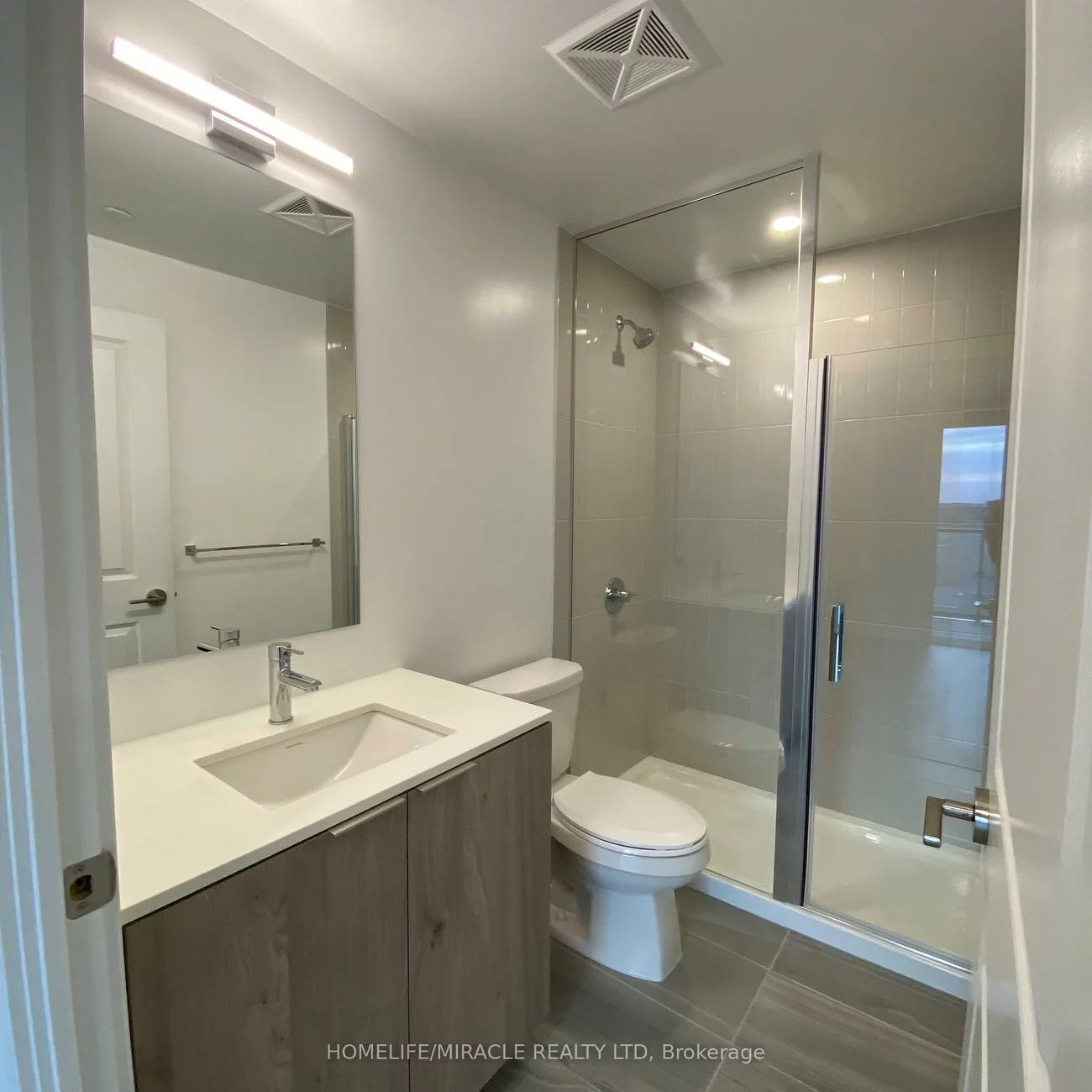 15, Skyridge, Bram East, Brampton