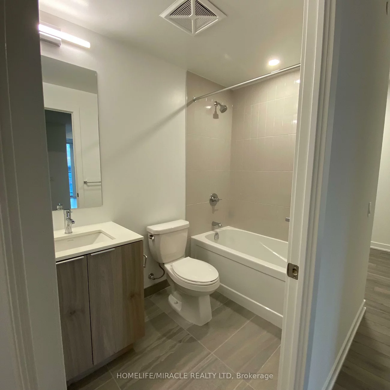 15, Skyridge, Bram East, Brampton