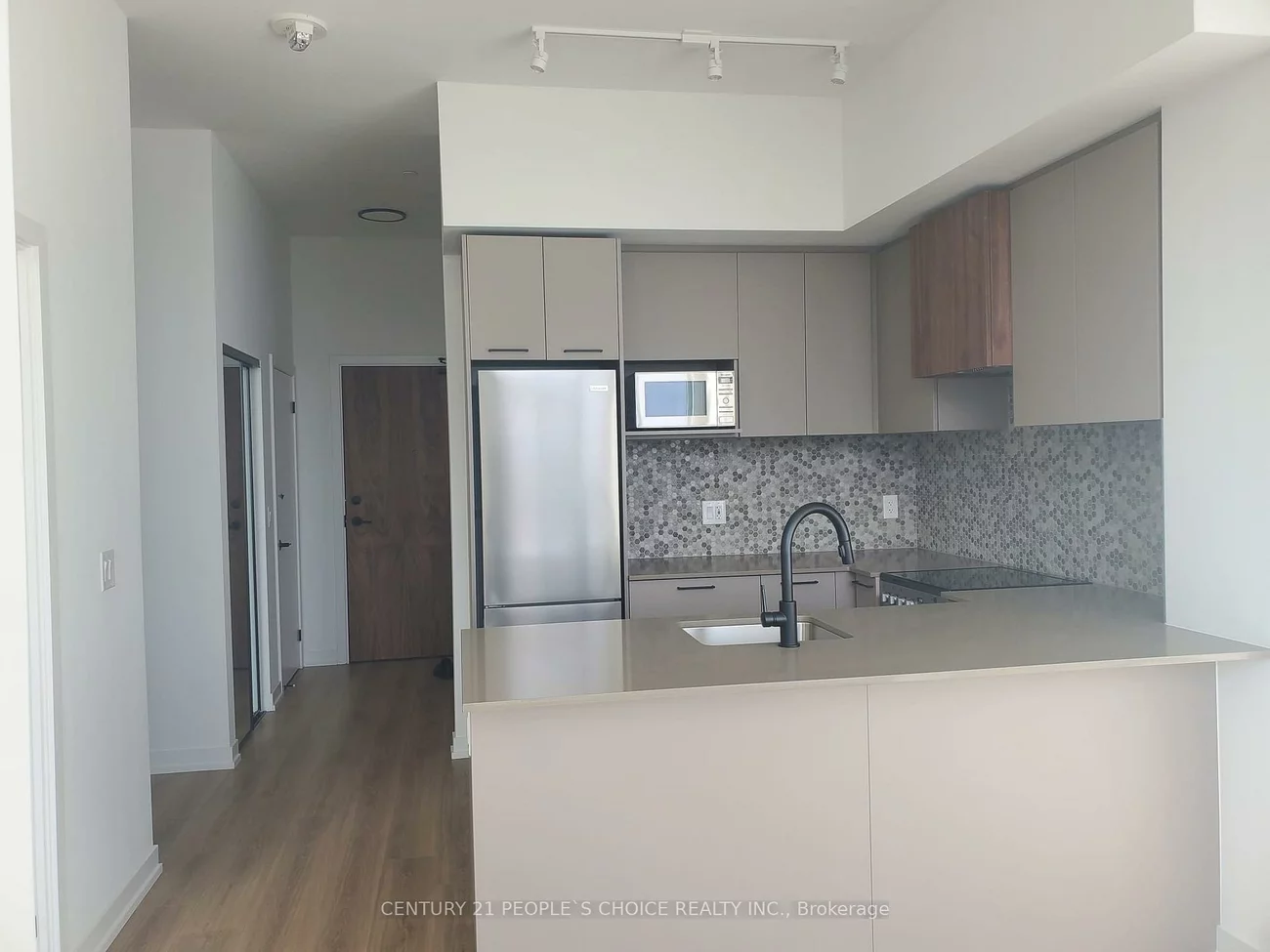 10, Lagerfeld, Fletcher's Meadow, Brampton