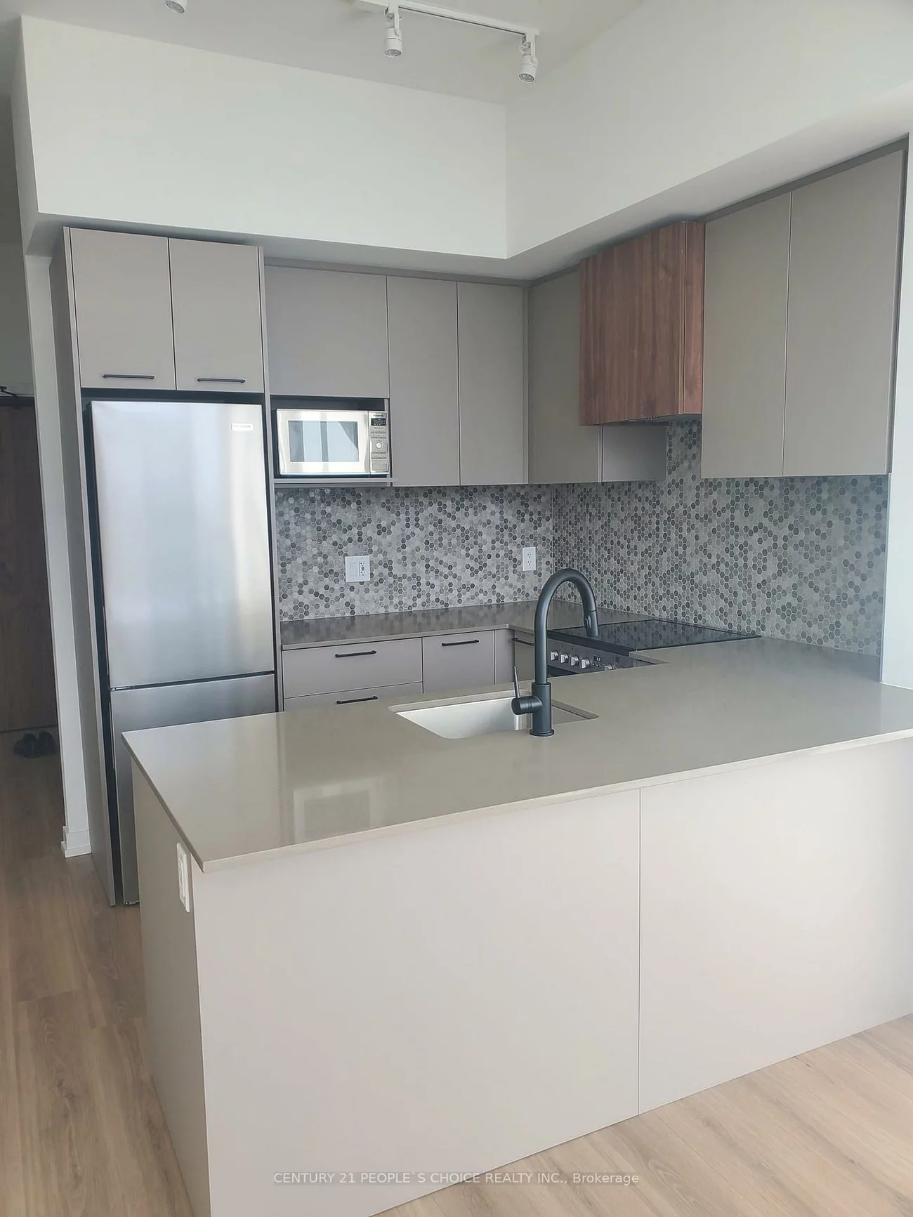 10, Lagerfeld, Fletcher's Meadow, Brampton