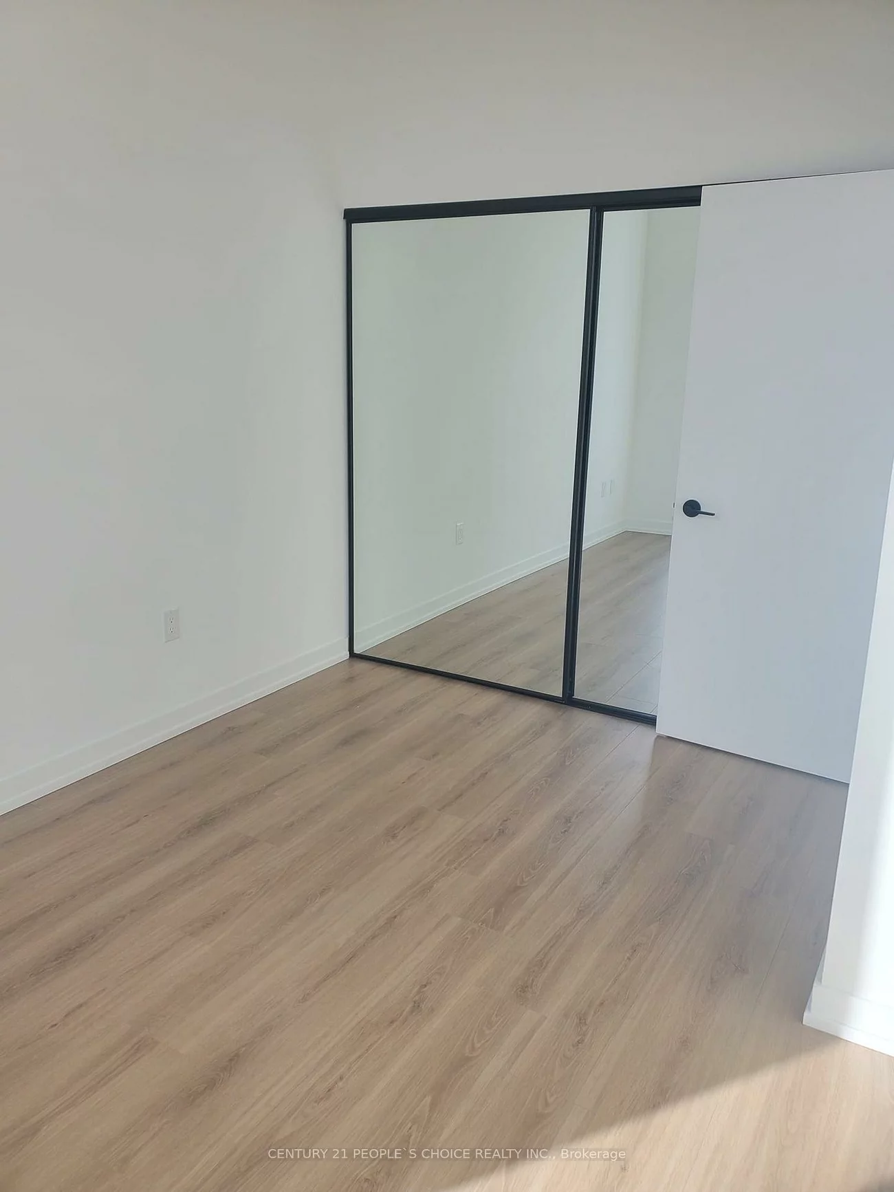 10, Lagerfeld, Fletcher's Meadow, Brampton