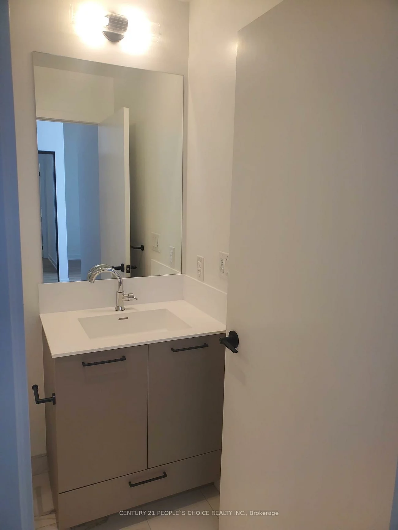 10, Lagerfeld, Fletcher's Meadow, Brampton