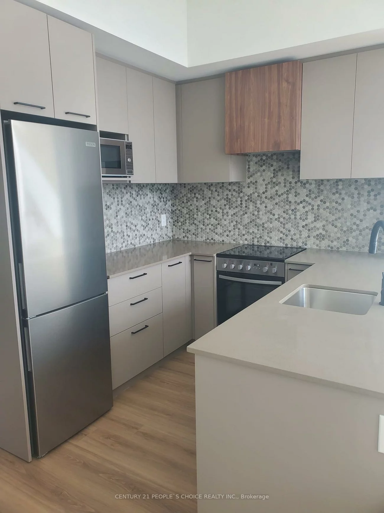 10, Lagerfeld, Fletcher's Meadow, Brampton