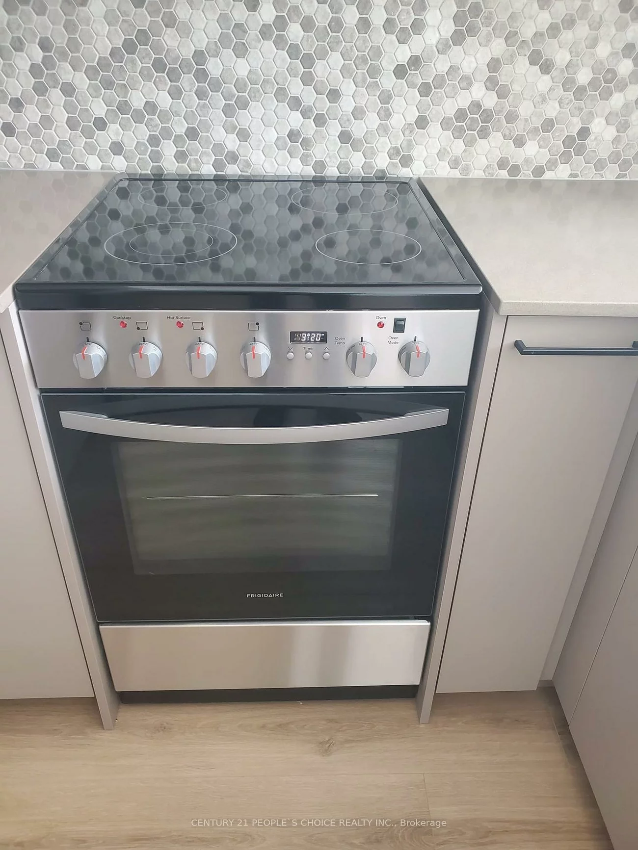 10, Lagerfeld, Fletcher's Meadow, Brampton