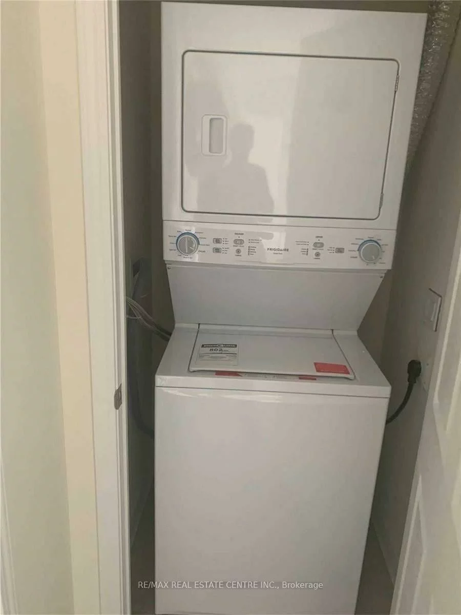 200, Lagerfeld, Northwest Brampton, Brampton