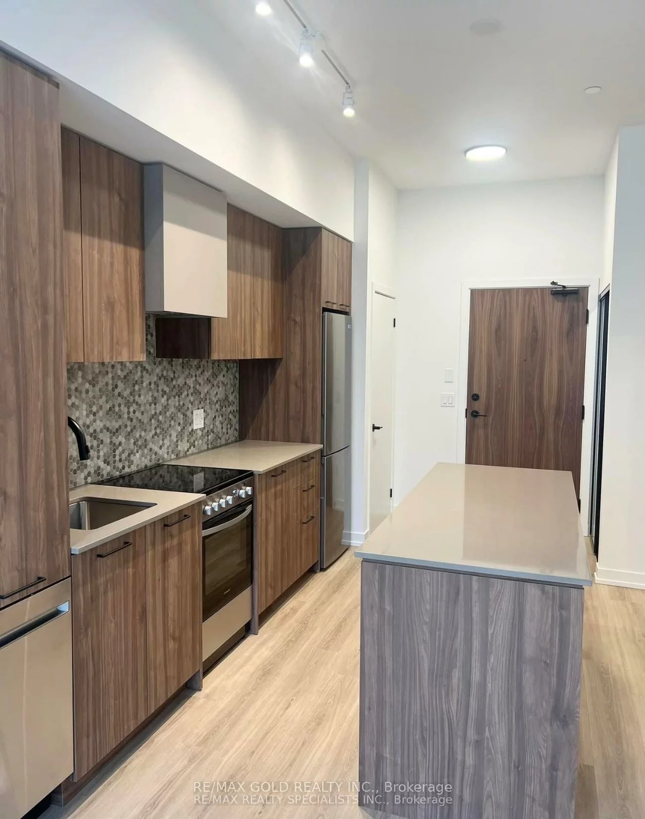 10, Lagerfeld, Northwest Brampton, Brampton