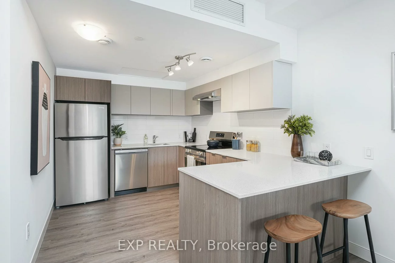 100, Manett, Brampton West, Brampton