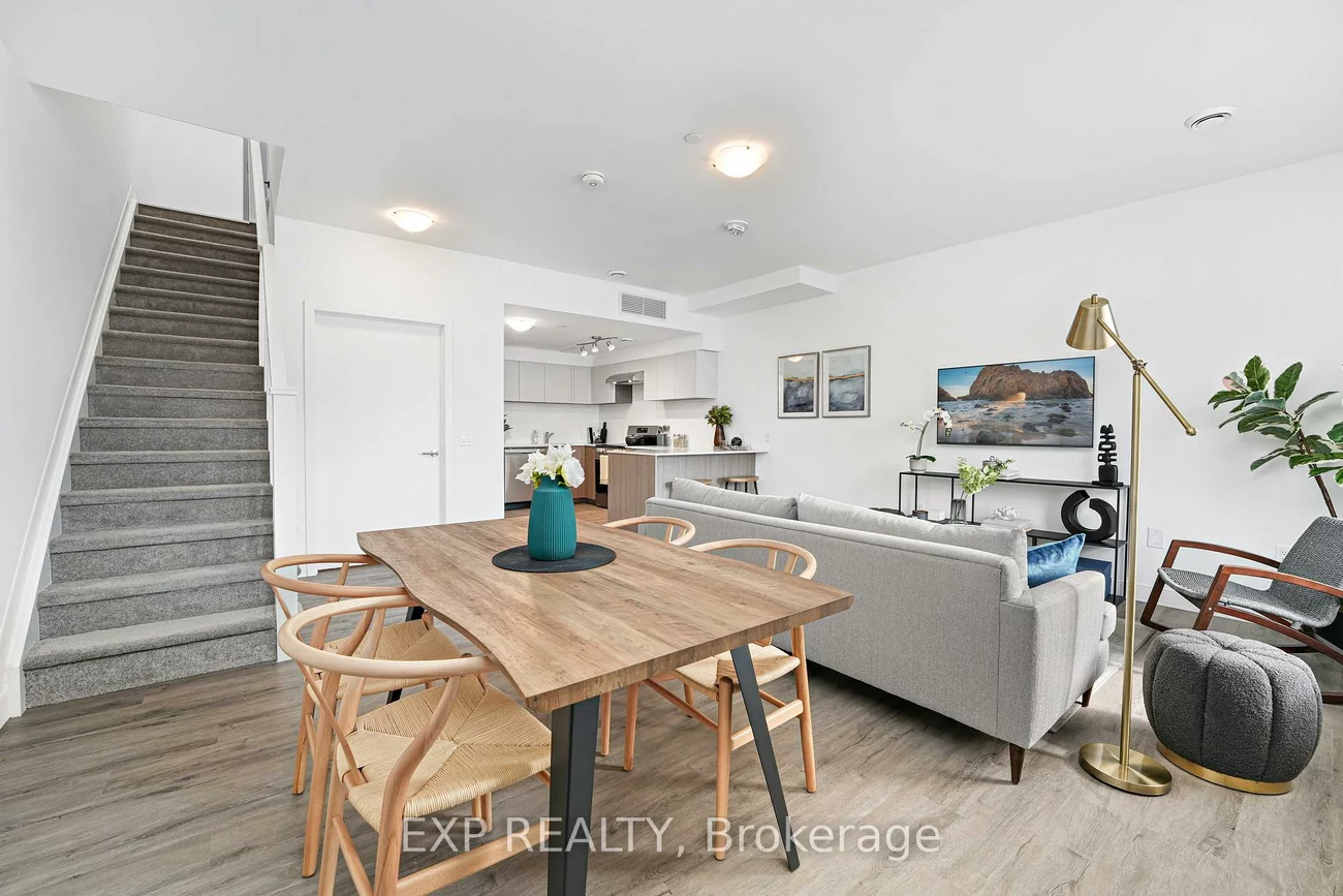 100, Manett, Brampton West, Brampton