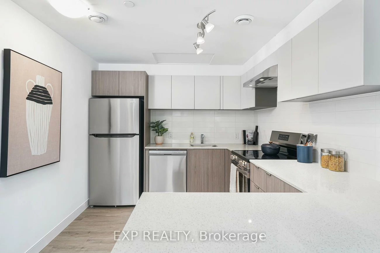 100, Manett, Brampton West, Brampton