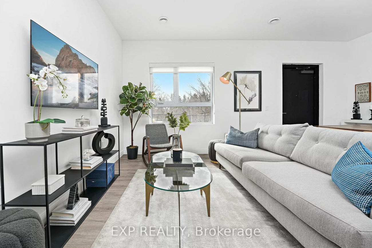 100, Manett, Brampton West, Brampton