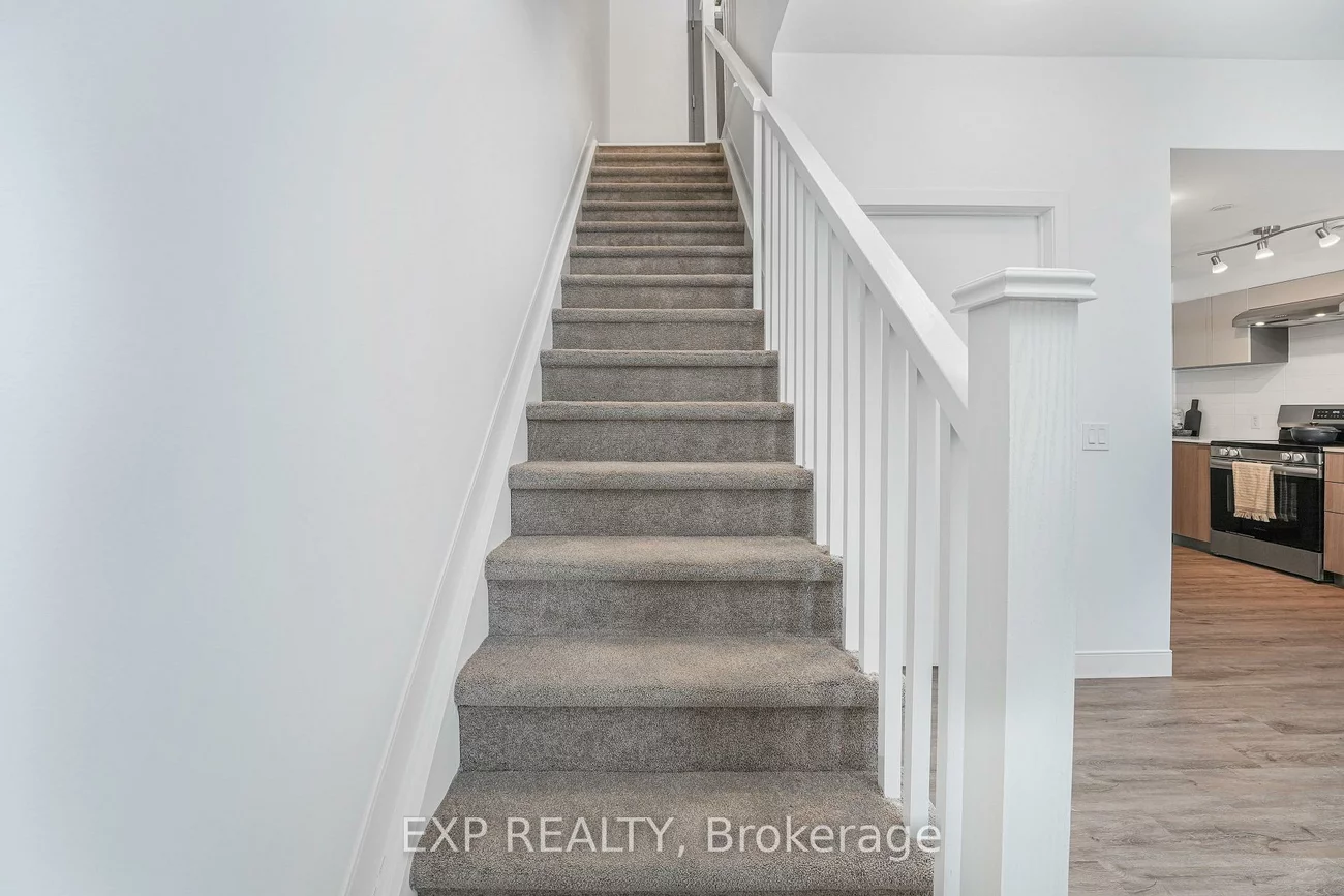 100, Manett, Brampton West, Brampton