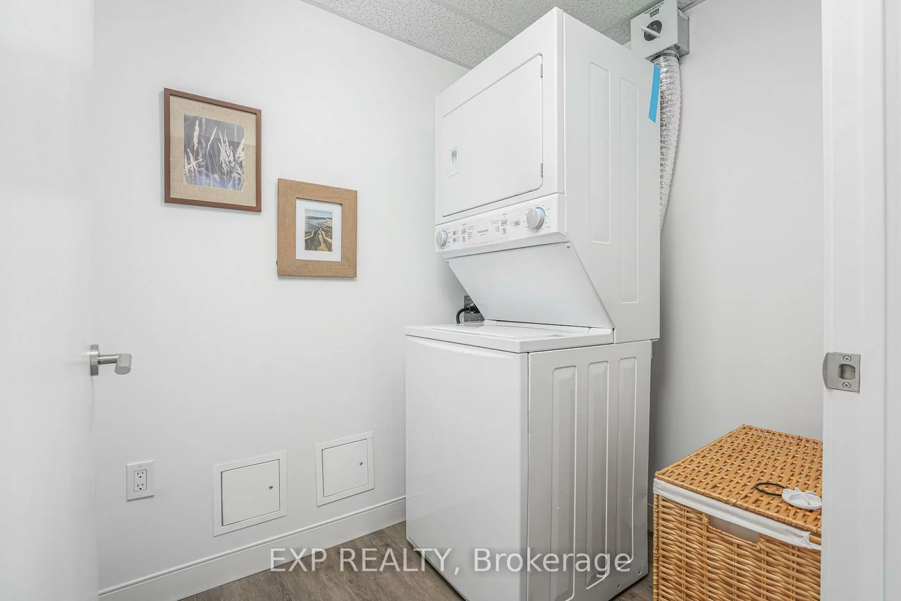 100, Manett, Brampton West, Brampton