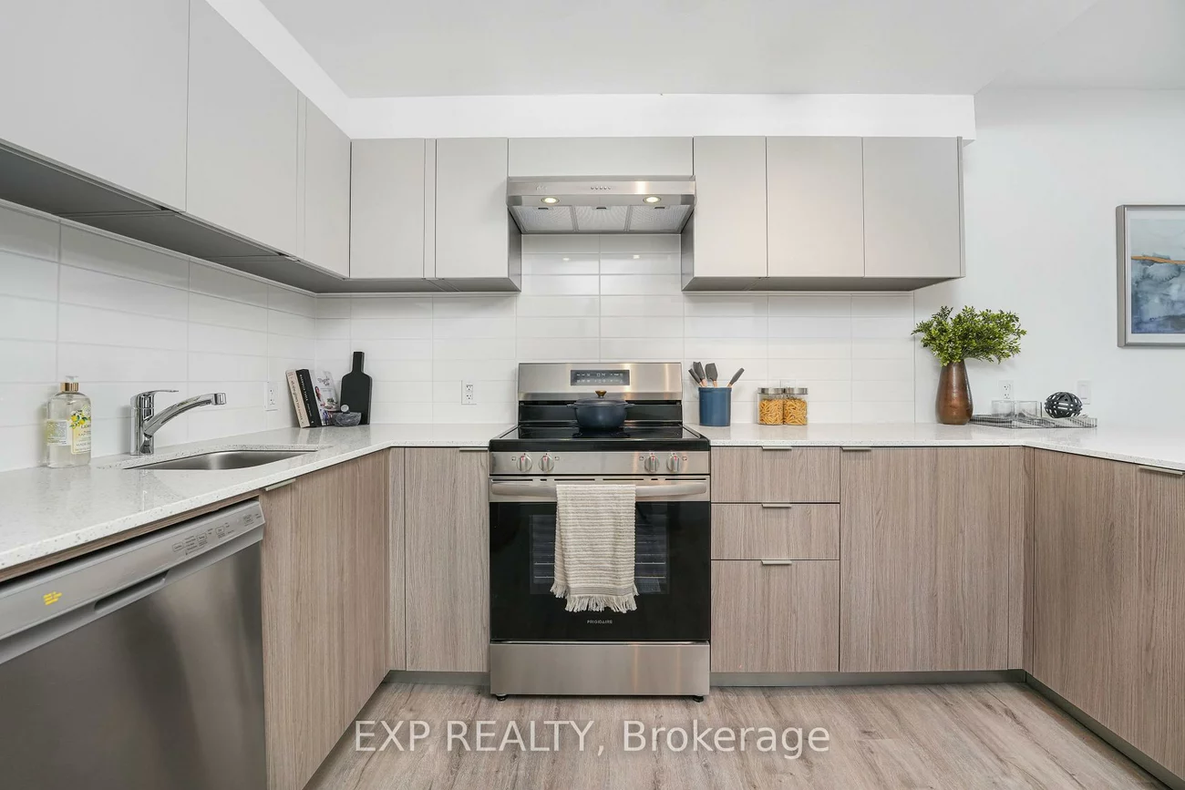 100, Manett, Brampton West, Brampton