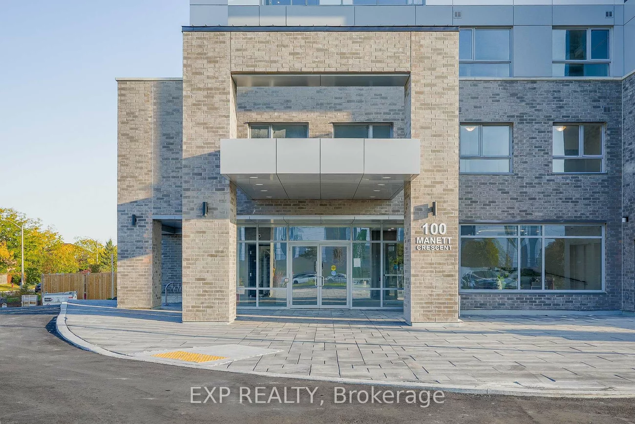 100, Manett, Brampton West, Brampton