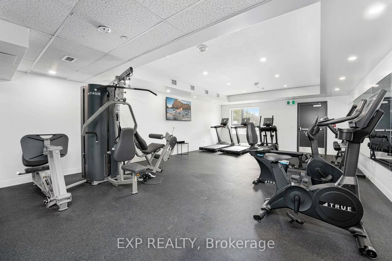 100, Manett, Brampton West, Brampton